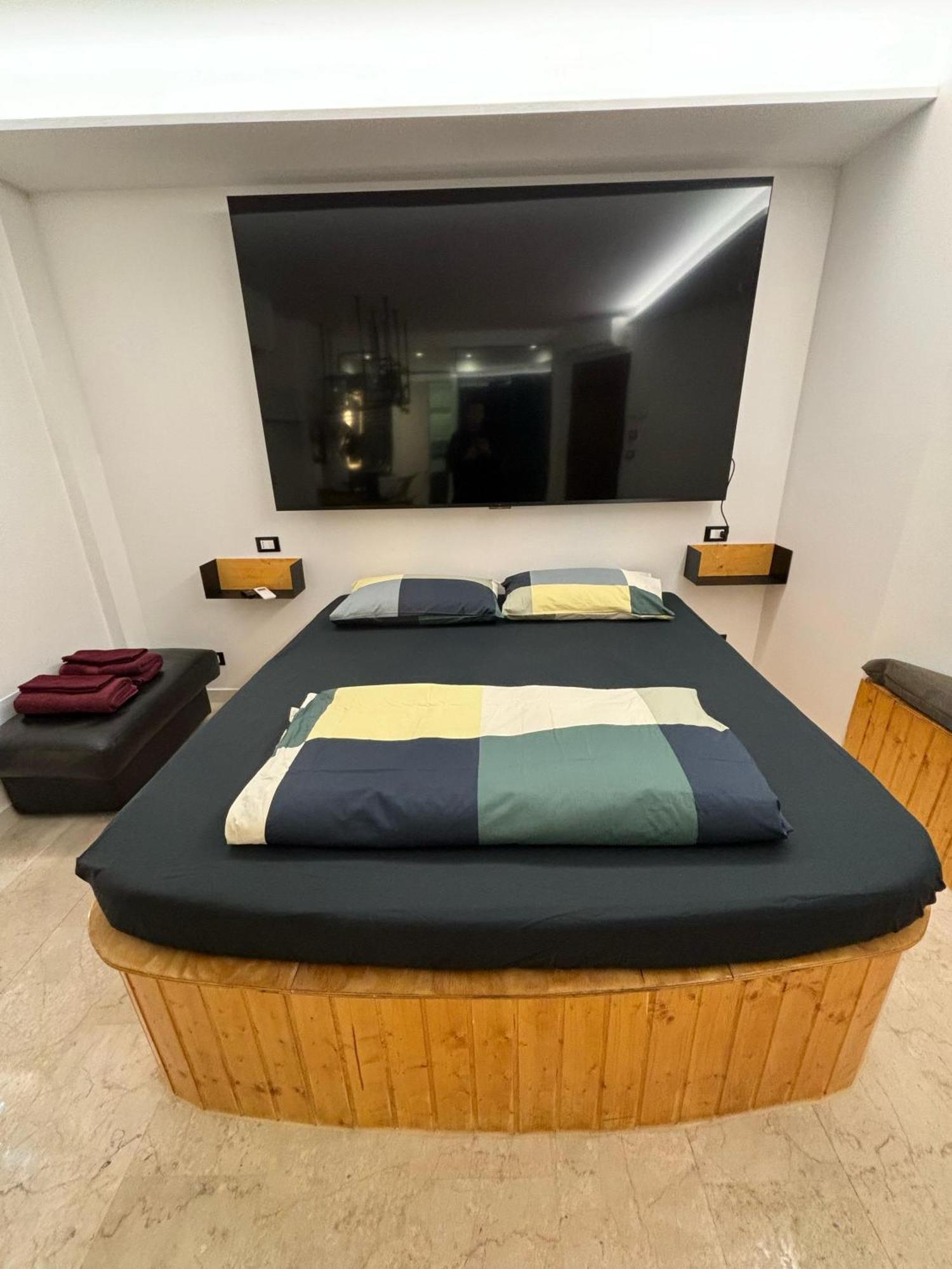 4Roomz Bolonya Dış mekan fotoğraf